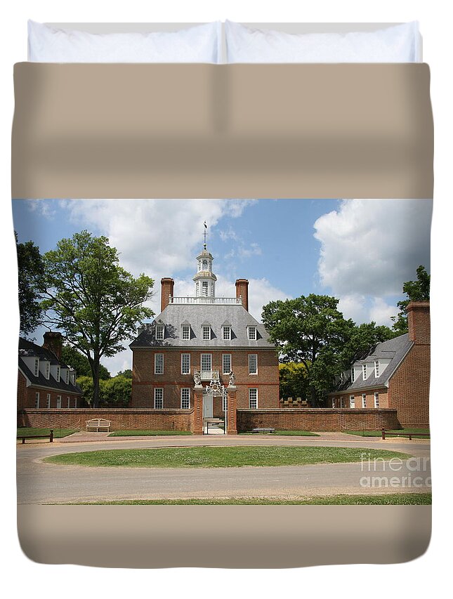 Governer Duvet Cover featuring the photograph Governers Palace - Williamsburg VA by Christiane Schulze Art And Photography