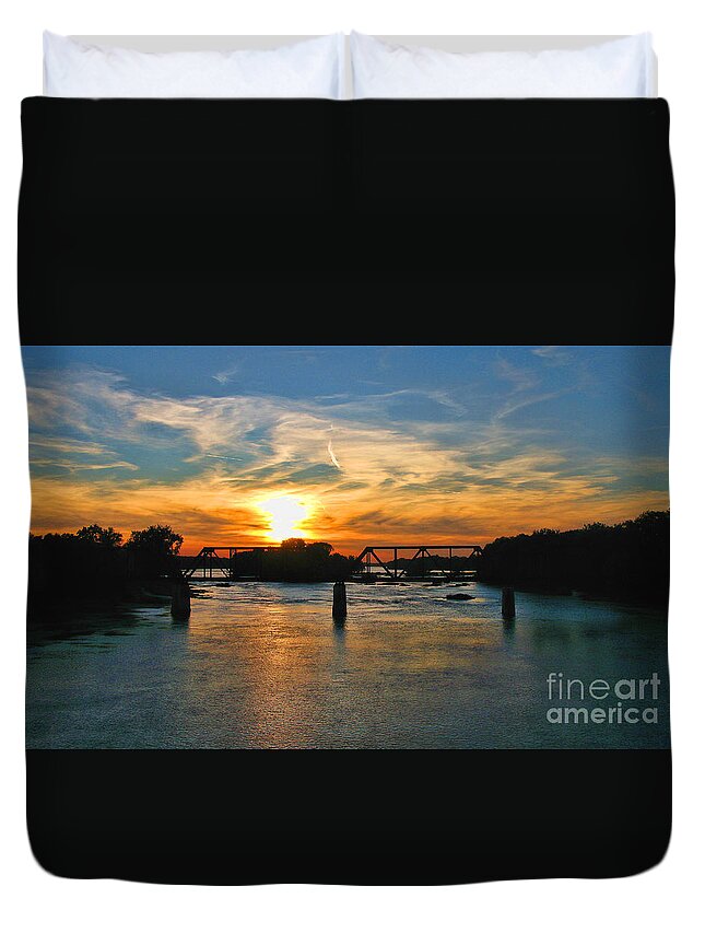 Grand Rapids Ohio Duvet Cover featuring the photograph Grand Rapids Sunset 9750 by Jack Schultz