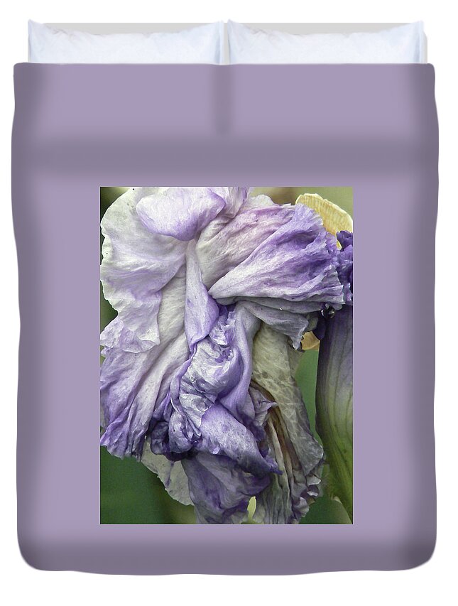 Iris Duvet Cover featuring the photograph Grande Dame by Pamela Patch