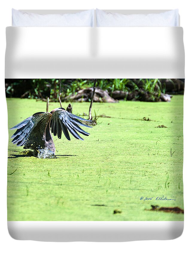 Great Blue Heron Duvet Cover featuring the photograph Great Blue Heron Dunk by Ed Peterson