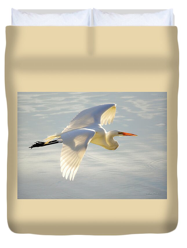 Wildlife Duvet Cover featuring the photograph Great Egret Glow by Brian Tada