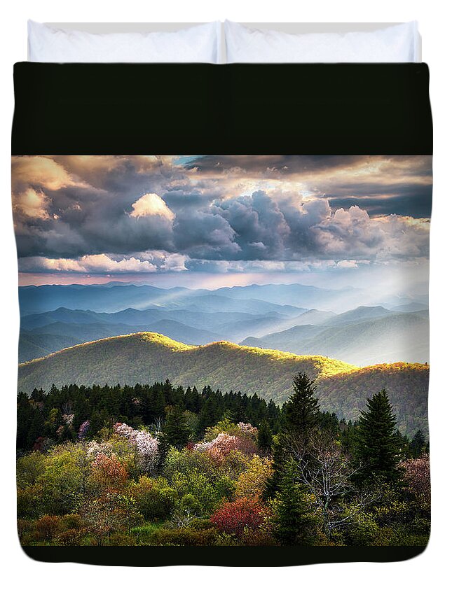 Great Smoky Mountains Duvet Cover featuring the photograph Great Smoky Mountains National Park - The Ridge by Dave Allen