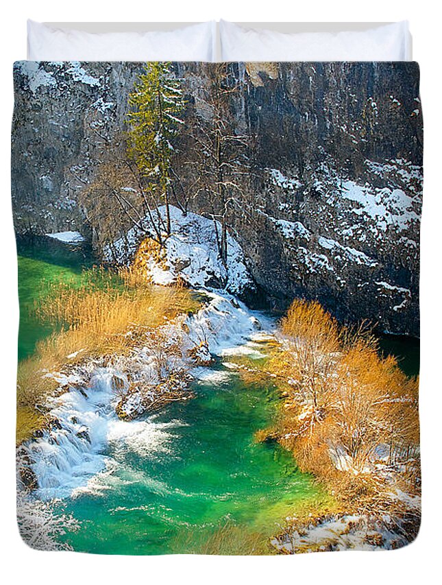 Plitvice Duvet Cover featuring the photograph Green River by Peter Kennett