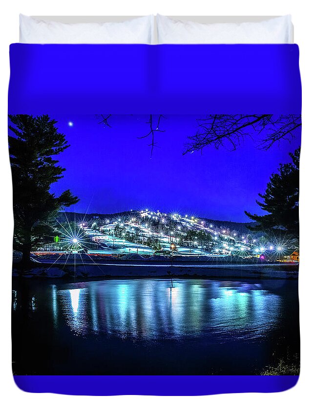 Canon Duvet Cover featuring the photograph Gunstock Ski Area by Robert Clifford