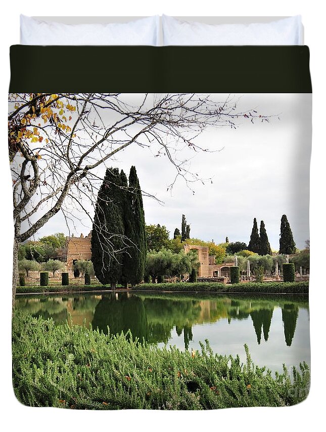 Hadrian Duvet Cover featuring the photograph Hadrian's Villa 1 by Laurie Morgan