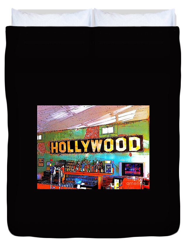 Happy Duvet Cover featuring the photograph Happy Hour at the Hollywood Cafe by T Lowry Wilson