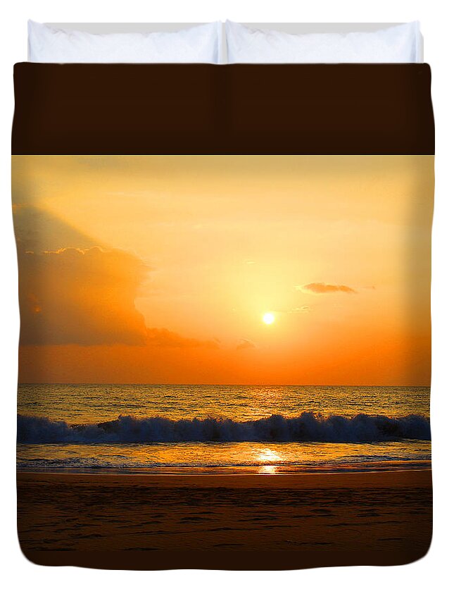 Sunset Duvet Cover featuring the photograph Hawaiian Beach by Michael Rucker