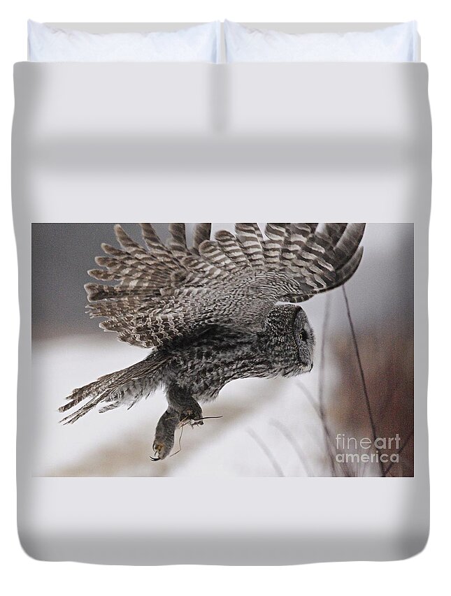 Photography Duvet Cover featuring the photograph Heading Home with the Booty by Larry Ricker