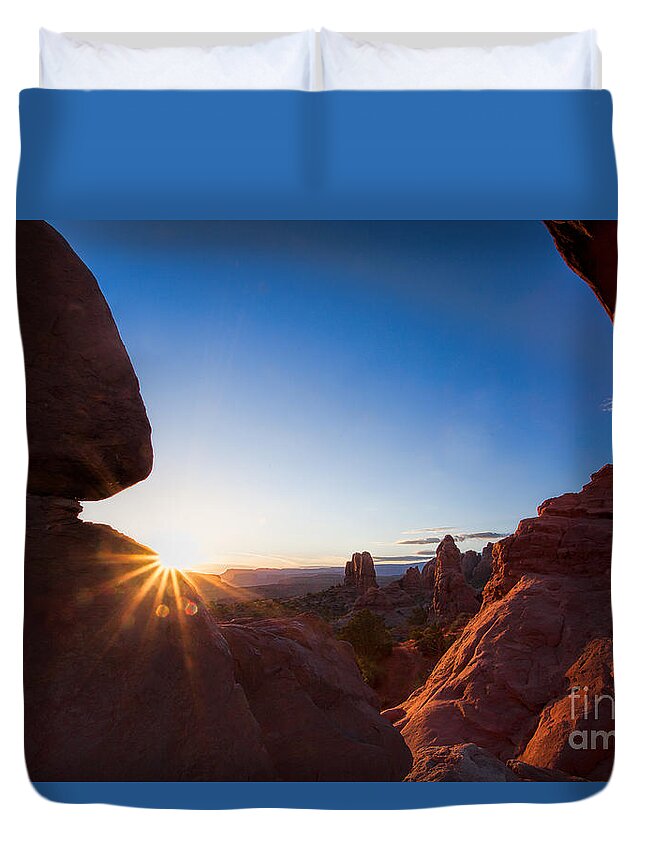 Arches National Park Duvet Cover featuring the photograph Here Comes the Sun by Jim Garrison