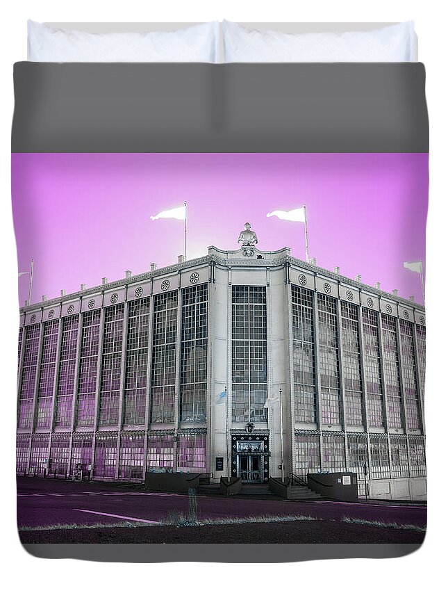 Ir Infra Red Infrared Purple Sky Architecture Steel Higgins Armory Museum Worcester Ma Mass Massachusetts Historic Iconic Brian Hale Brianhalephoto New England Newengland U.s.a. Usa Brian Hale Brianhalephoto Duvet Cover featuring the photograph Higgins Armory in Infrared by Brian Hale