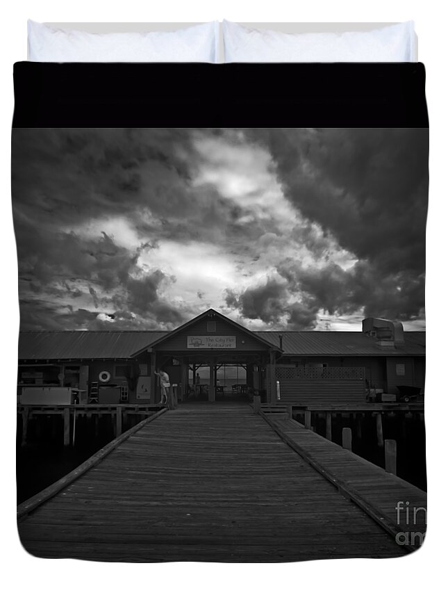 Historic Anna Maria City Pier Duvet Cover featuring the photograph Historic Anna Maria City Pier 9197439 by Rolf Bertram