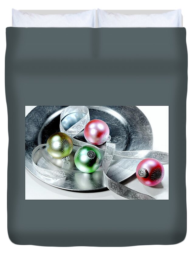 Bulbs Duvet Cover featuring the photograph Holiday Plate by Diana Angstadt