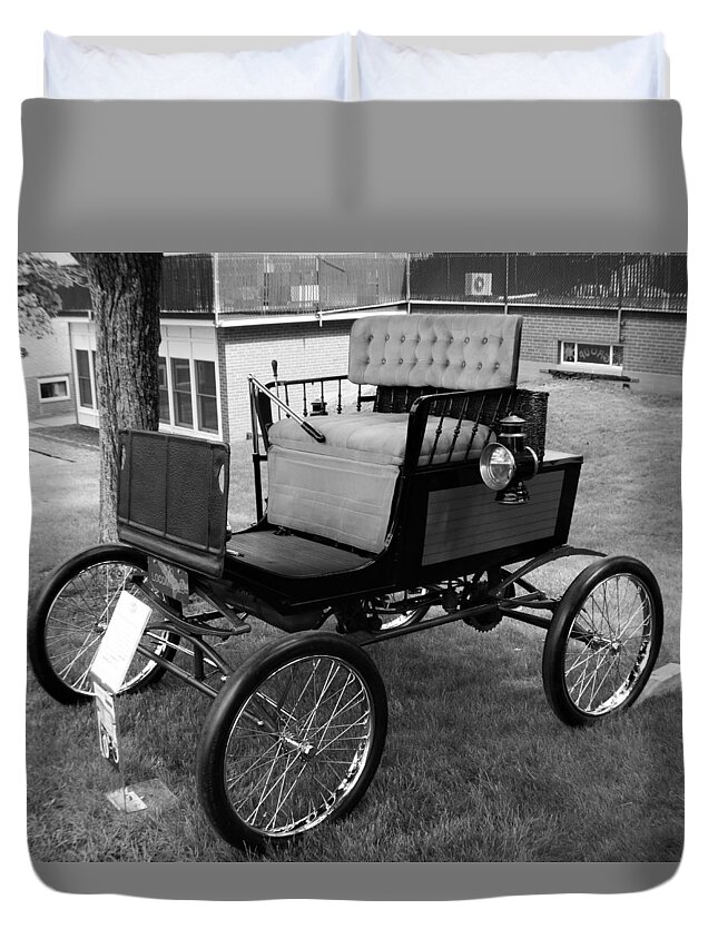 Cars Duvet Cover featuring the photograph Horseless Carriage-BW by Charles HALL