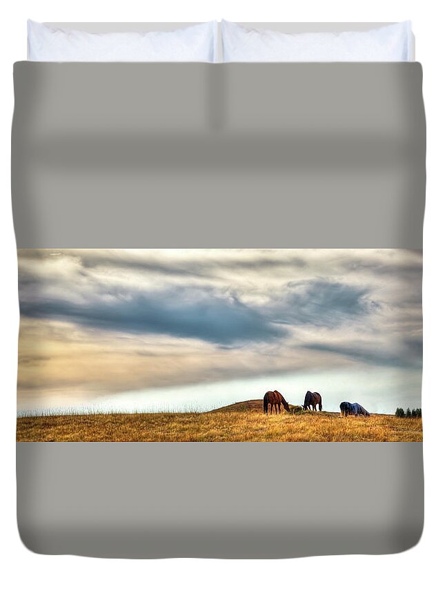 Landscape Duvet Cover featuring the photograph Horses on the Palouse by David Patterson