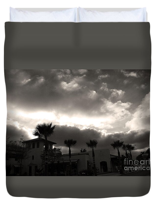 Hotel Duvet Cover featuring the photograph Hotel California by Linda Shafer