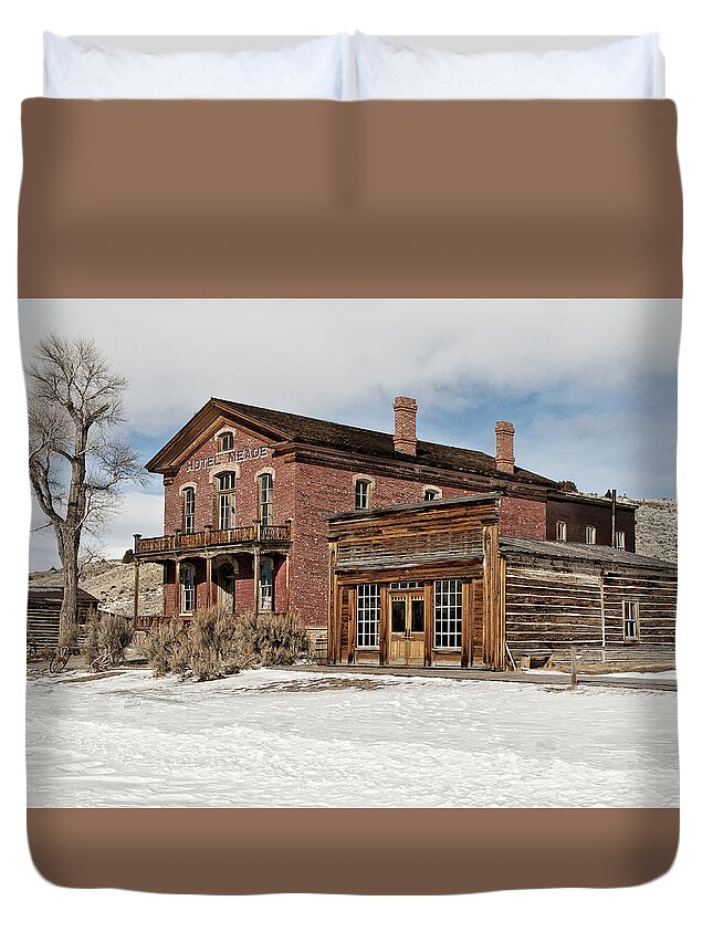 Americana Duvet Cover featuring the photograph Hotel Meade and Saloon by Scott Read