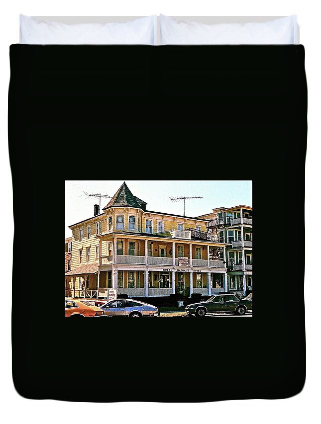 Ocean Grove Duvet Cover featuring the photograph Hotel Polonaise by Ira Shander