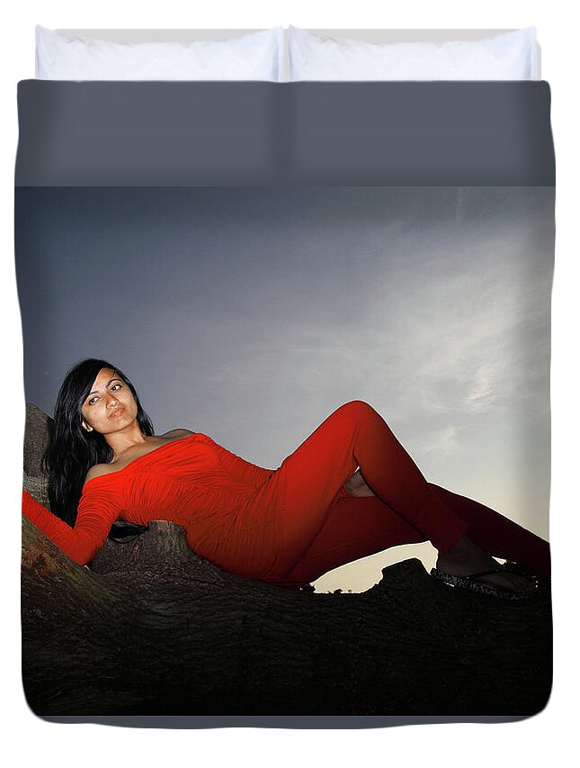 London Duvet Cover featuring the photograph How She Could Be by Jez C Self
