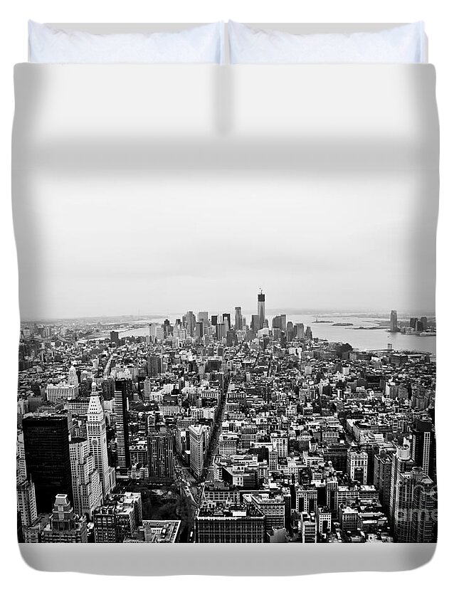 Urban Landscape Duvet Cover featuring the photograph Human Ant Hill by Elena Perelman