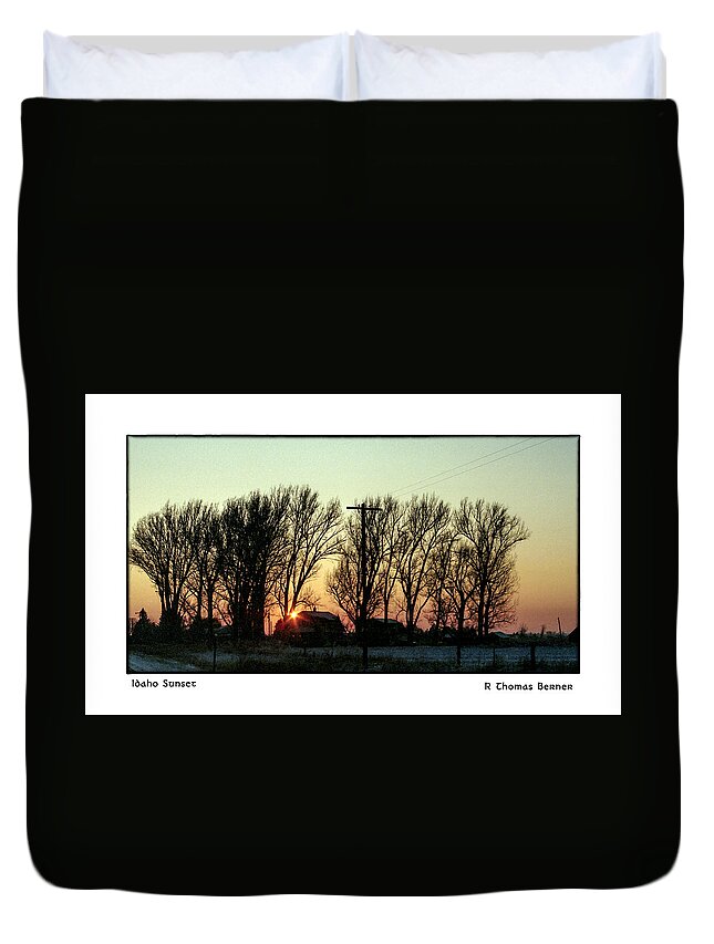  Duvet Cover featuring the photograph Idaho Sunset by R Thomas Berner