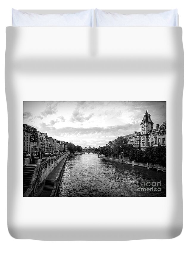 Ile De La Cite Duvet Cover featuring the photograph ILE St- Louis Seine River Black White Stunning by Chuck Kuhn