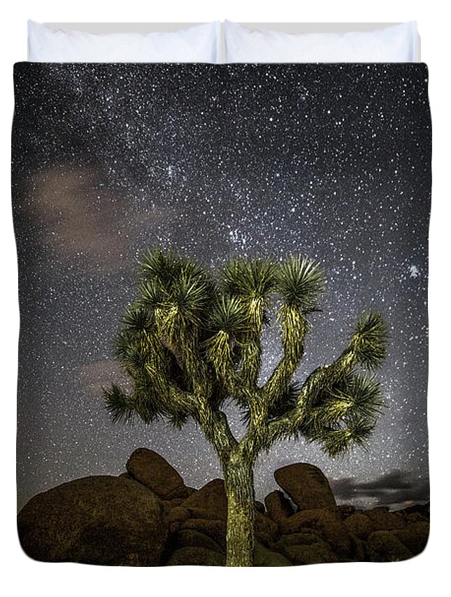 Astrophotography Duvet Cover featuring the photograph Illuminati 09 by Ryan Weddle