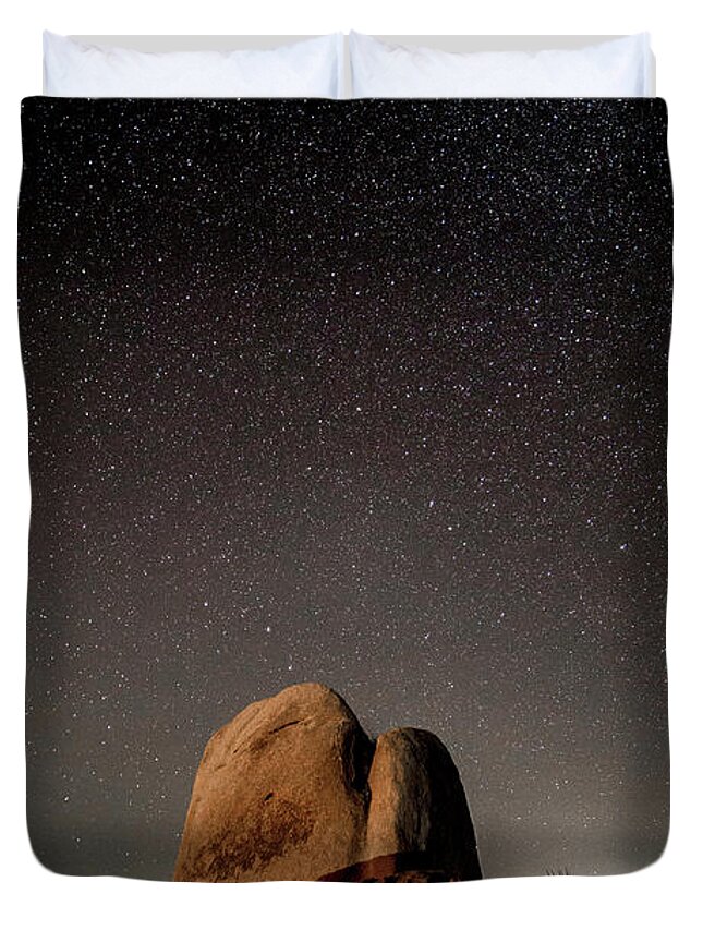 Astrophotography Duvet Cover featuring the photograph Illuminati 102 by Ryan Weddle