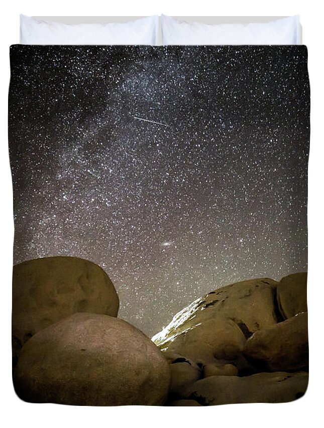 Astrophotography Duvet Cover featuring the photograph Illuminati 6 by Ryan Weddle