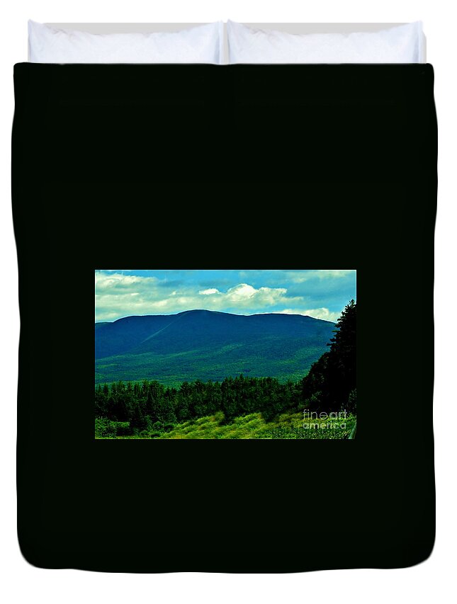 New Hampshire Duvet Cover featuring the photograph Imagine by Barbara S Nickerson