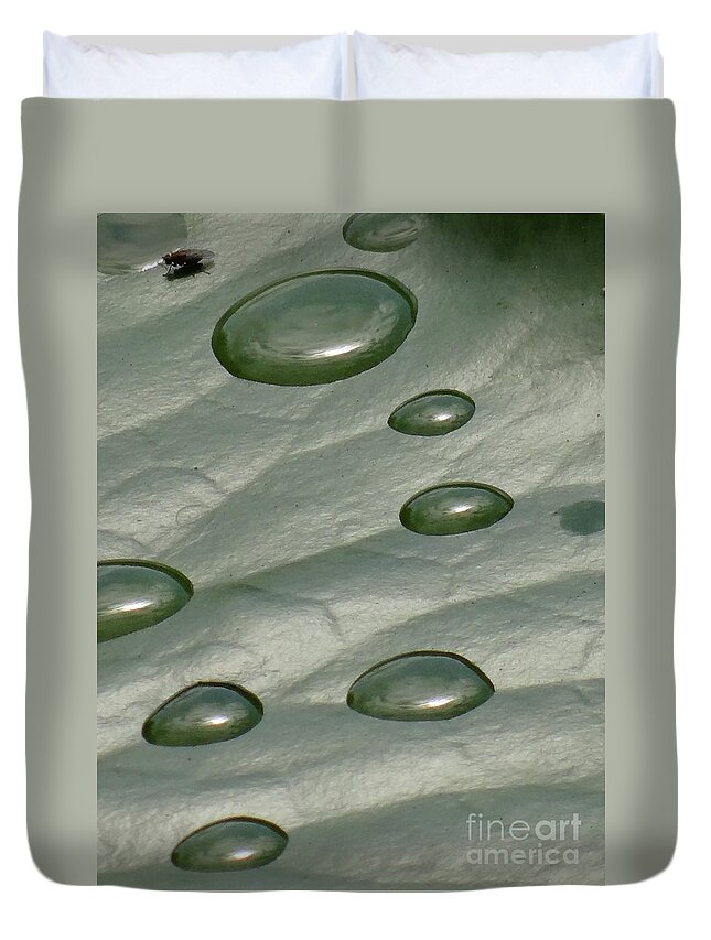 Rain Duvet Cover featuring the photograph In the rain by Karin Ravasio