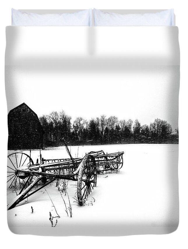 Landscape Duvet Cover featuring the photograph In the Snow by Robert Och