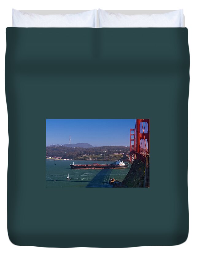 Golden Gate Bridge Duvet Cover featuring the photograph Inbound Boat Race by Tim Mulina