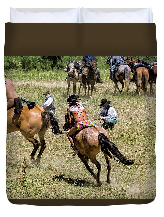 Little Bighorn Re-enactment Duvet Cover featuring the photograph Indian Warriors Engaging The Cavalry by Donald Pash