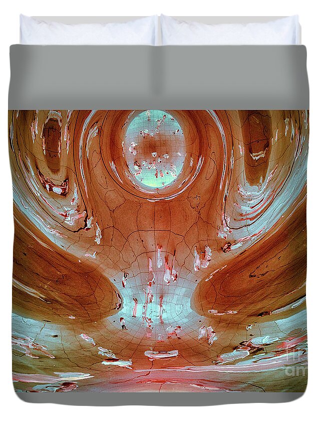 Chicago Duvet Cover featuring the photograph Inside belly of the Bean by Izet Kapetanovic