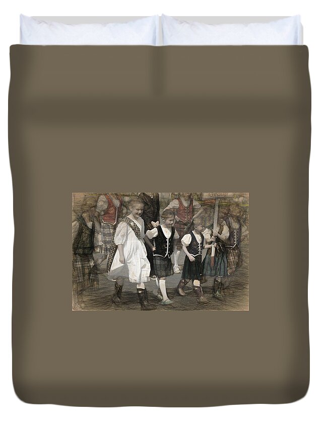 Children Duvet Cover featuring the photograph Intent by Susan Stephenson