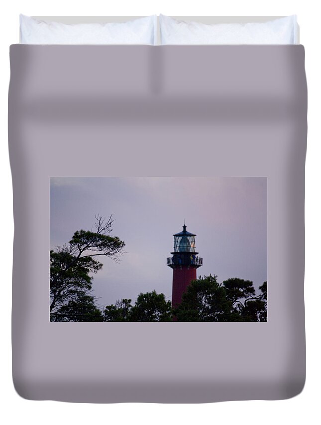 Jupiter Inlet Duvet Cover featuring the photograph Jupiter Lighthouse by Donna Walsh