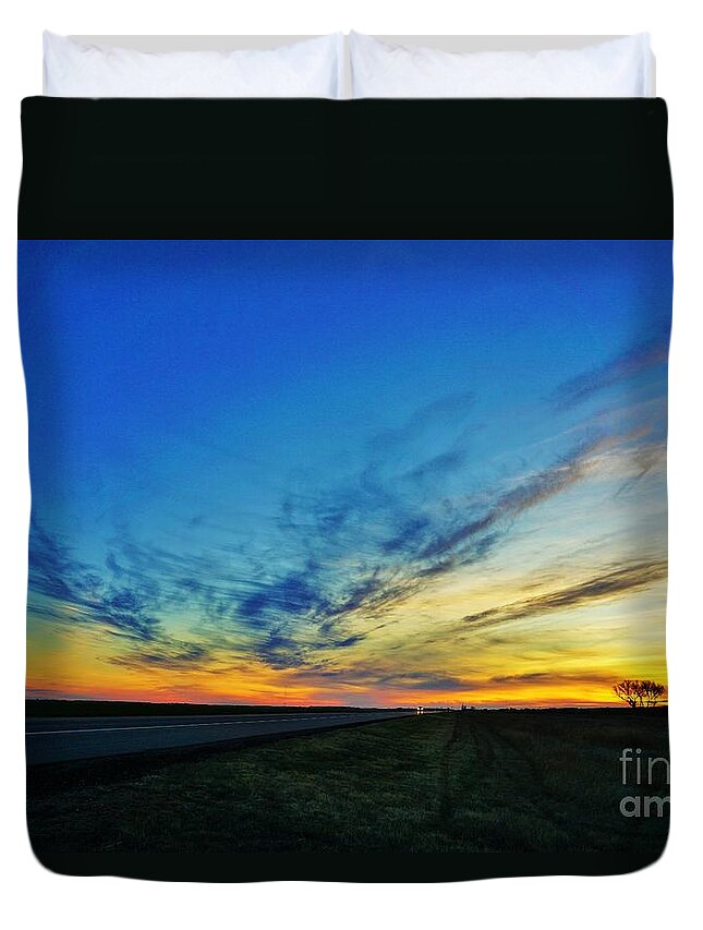Kansas Duvet Cover featuring the photograph Kansas sunrise2 by Merle Grenz
