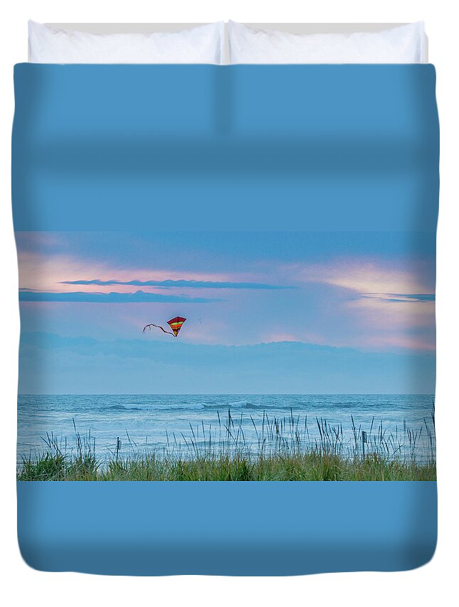 Sunset Duvet Cover featuring the photograph Kite in the Air at Sunset by E Faithe Lester