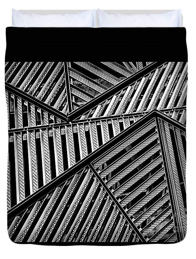 Geometry Duvet Cover featuring the photograph Klinicni by Norman Gabitzsch