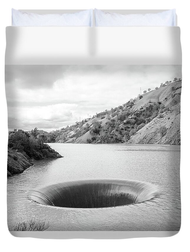 Napa Valley Duvet Cover featuring the photograph Lake Berryessa Glory Hole by Aileen Savage