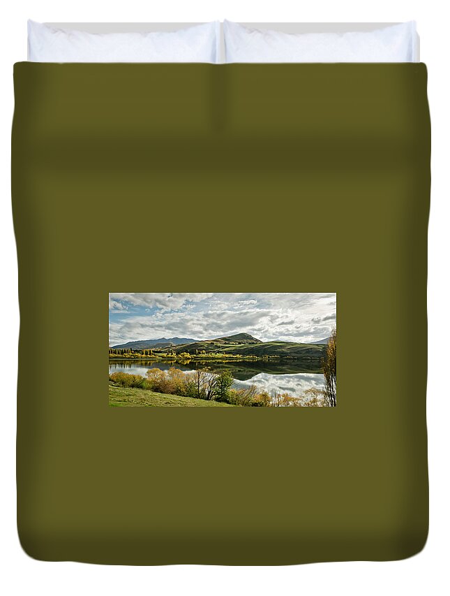 Chris Cousins Duvet Cover featuring the photograph Lake Hayes by Chris Cousins