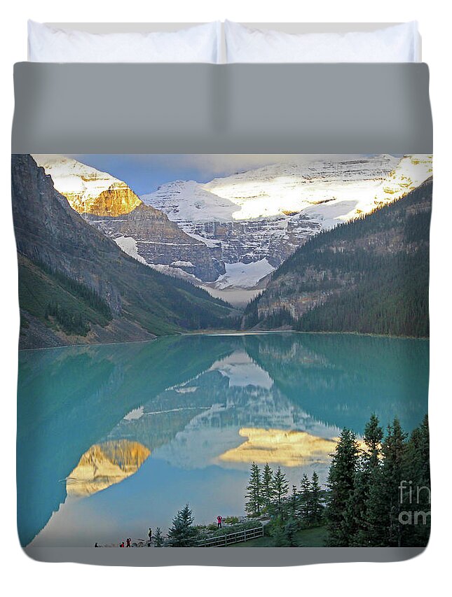  Sunrise Duvet Cover featuring the photograph Lake Louise Sunrise by Paula Guttilla
