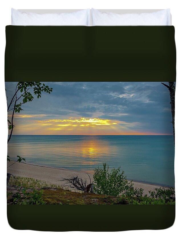 Lake Superior Duvet Cover featuring the photograph Lake Superior Sunset by Gary McCormick