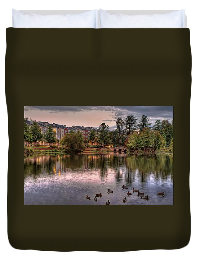 Atlanta Duvet Cover featuring the photograph Lakeside at Milton Park by Anna Rumiantseva