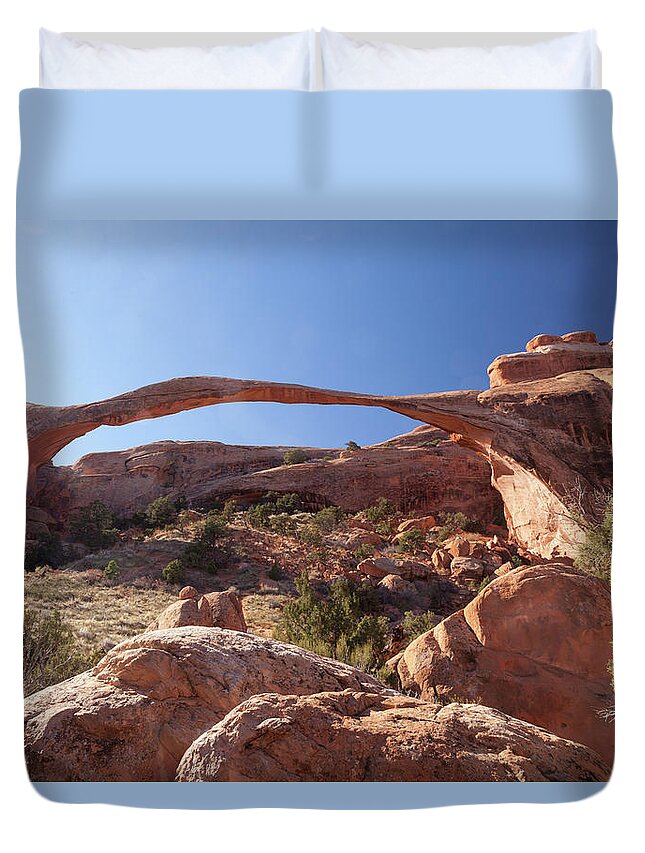 Arches National Park Duvet Cover featuring the photograph Landscape Arch by Alan Vance Ley