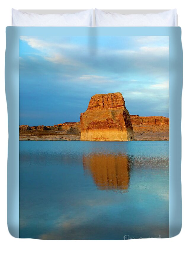 Lone Rock Duvet Cover featuring the photograph Last Light at Lone Rock by Michael Dawson