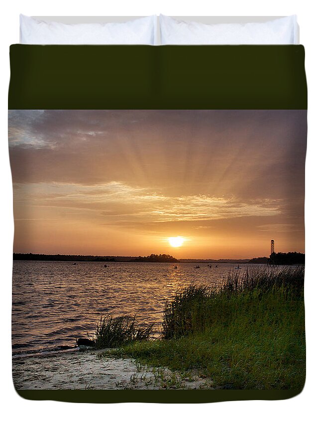 Sunset Scene Duvet Cover featuring the digital art Last Rays Of the Day by Phil Mancuso