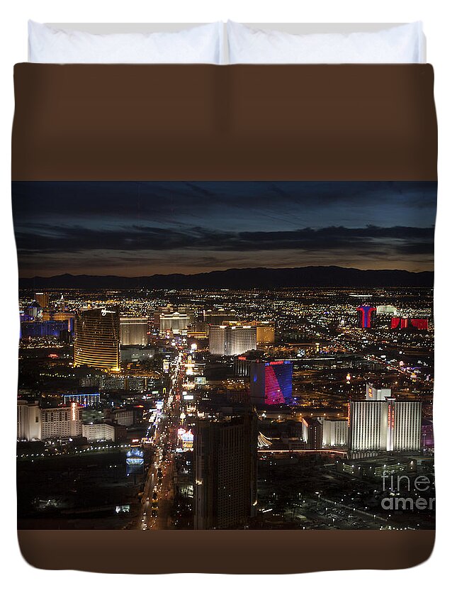 Travel Duvet Cover featuring the photograph Late Evening on Los Vegas Strip by Linda Phelps