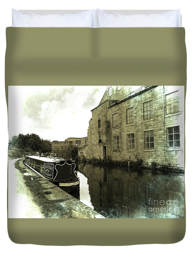 Brenda Duvet Cover featuring the photograph Leeds Liverpool Canal Unchanged for 200 years by Brenda Kean