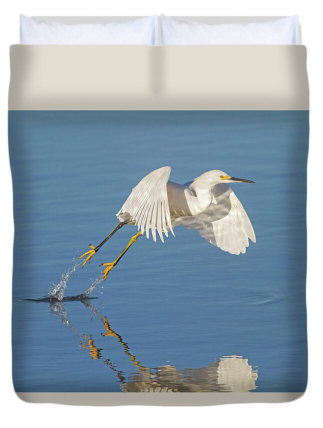 Egret Duvet Cover featuring the photograph Lift Off- Snowy Egret by Mark Miller